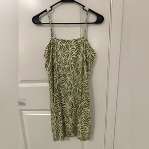 Monteau Olive and Cream Leaf Pattern Dress